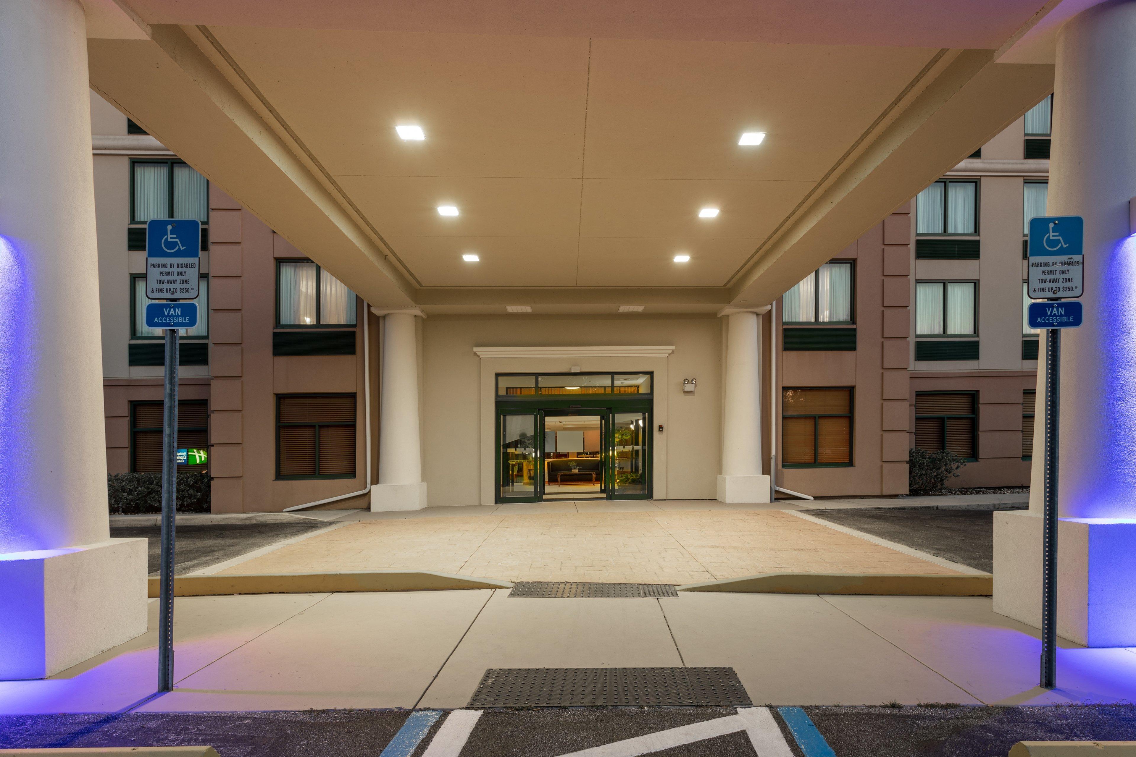 Holiday Inn Express & Suites Bradenton East-Lakewood Ranch By Ihg Exterior foto