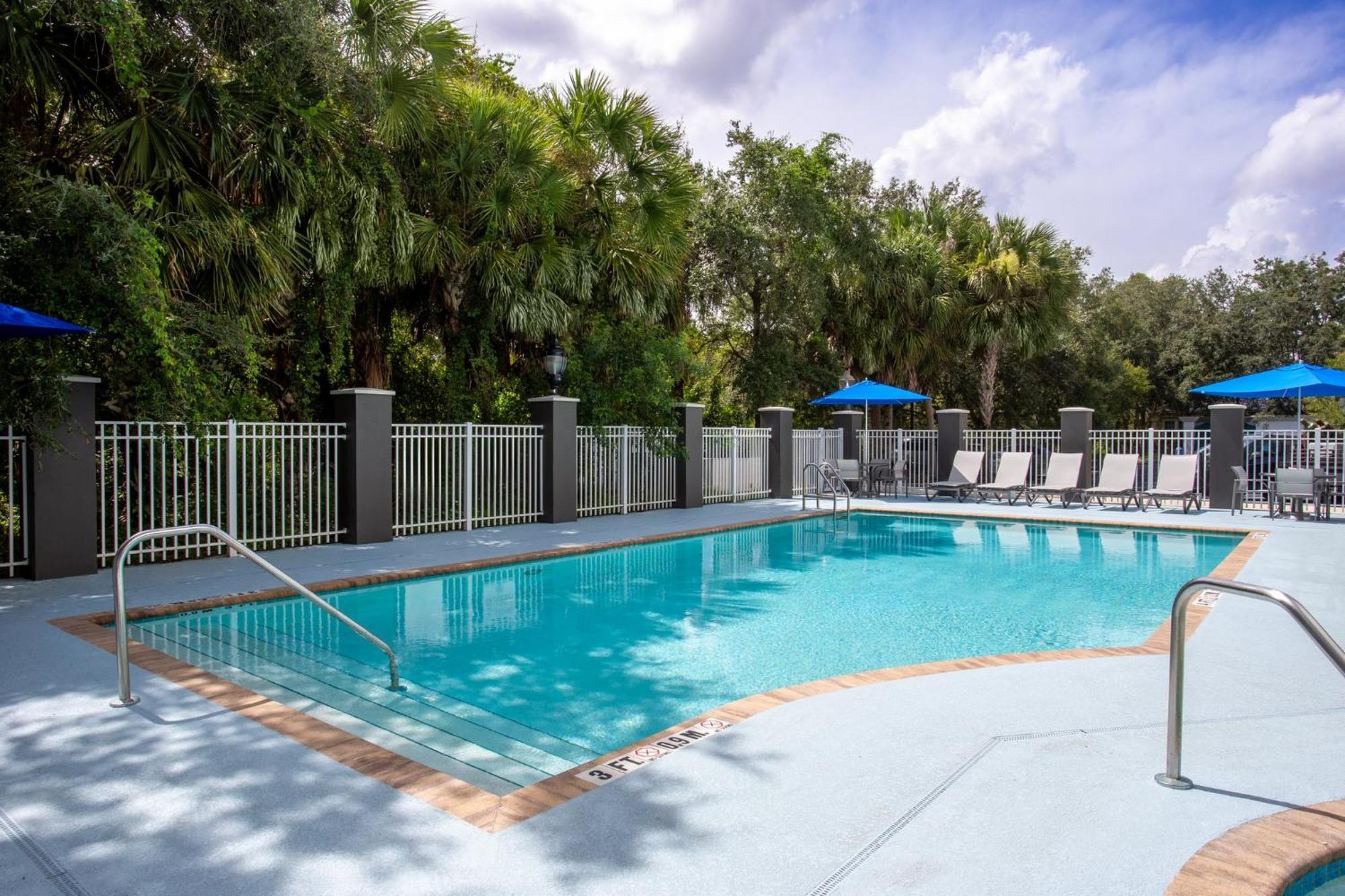 Holiday Inn Express & Suites Bradenton East-Lakewood Ranch By Ihg Exterior foto