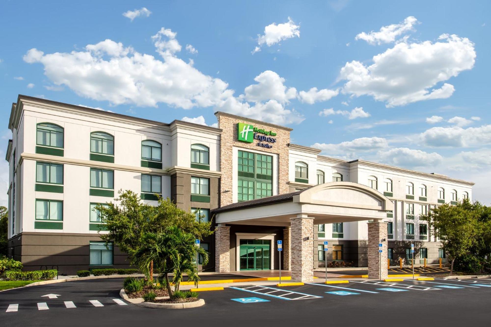 Holiday Inn Express & Suites Bradenton East-Lakewood Ranch By Ihg Exterior foto
